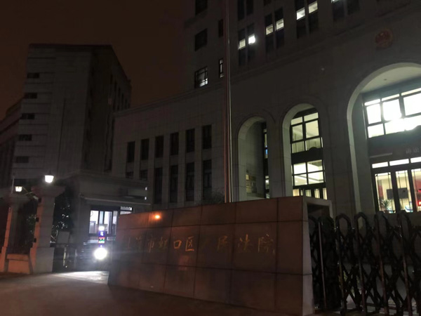 深圳離婚律師來講講訴狀中是否可以寫明父母雙方輪流直接撫養子女