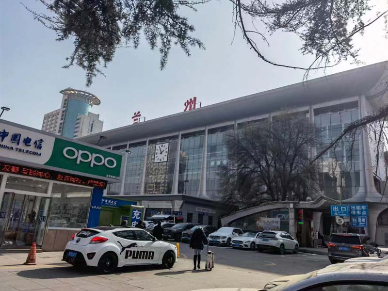 男方出軌后女方起訴離婚可以得到什么？深圳婚姻家庭律師網來回答